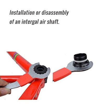 Tool working on bottom bracket locking