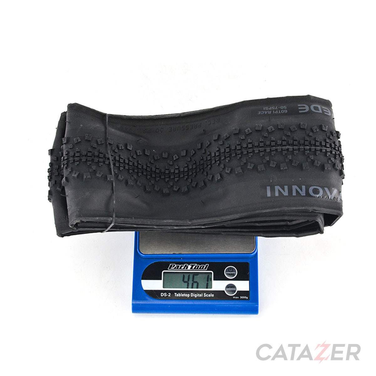 CATAZER material with rubber protection layer on CATAZER 700x32C tire – durable and puncture resistant