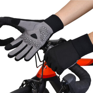CATAZER gloves in use on road bike – enhances control and warmth for early morning rides